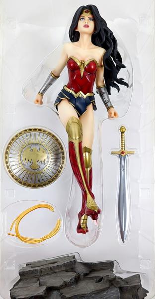 YAMATO Fantasy Figure DC Comics WONDER WOMAN by Luis Royo 1/6 Scale Statue