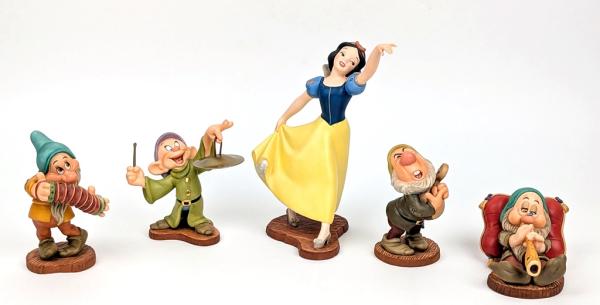 WDCC Snow White mit 4 Zwergen - Porzellan Figur