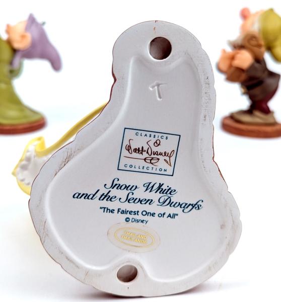 WDCC Snow White mit 4 Zwergen - Porzellan Figur
