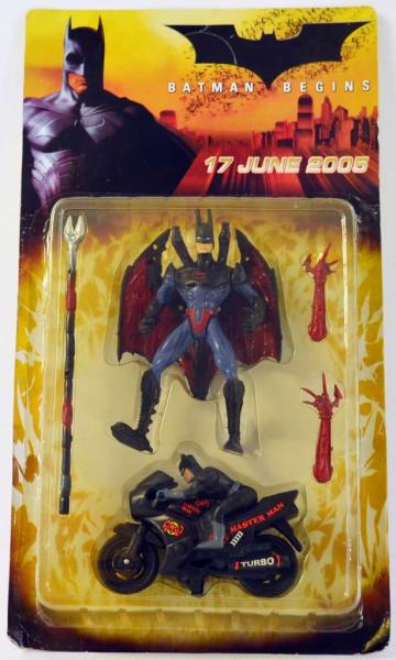BATMAN BEGINS Action Figurine Set Demon Batman & Batman on Batbike