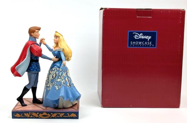 Disney Traditions, Aurora & Prinz Philipp Swept Up In The Moment 4059733 – Top